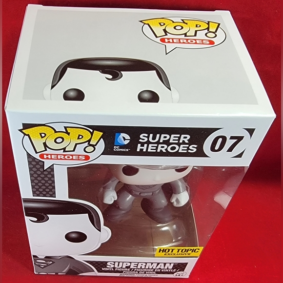 Brand new Superman Hot topic exclusive funko # 07 (nib) - Picture 4 of 7